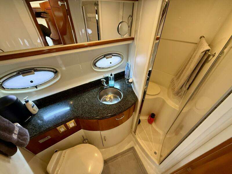 44ft Carver Yacht For Sale