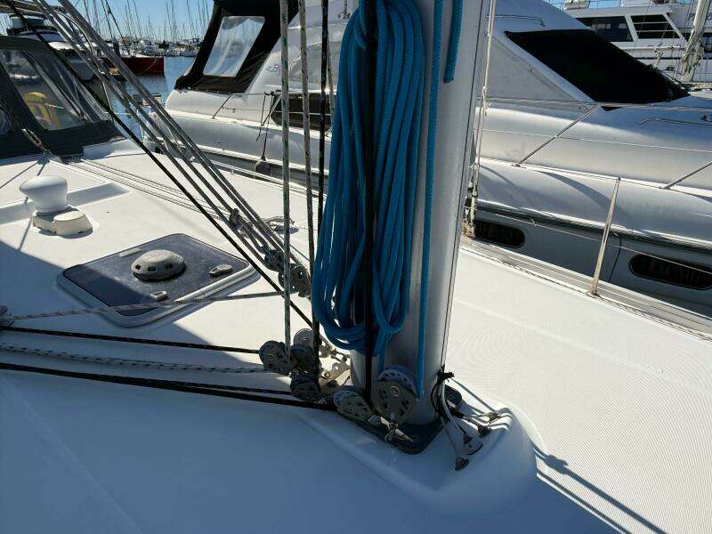 Enjoy 42ft Beneteau Yacht For Sale