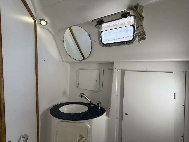 Enjoy 42ft Beneteau Yacht For Sale