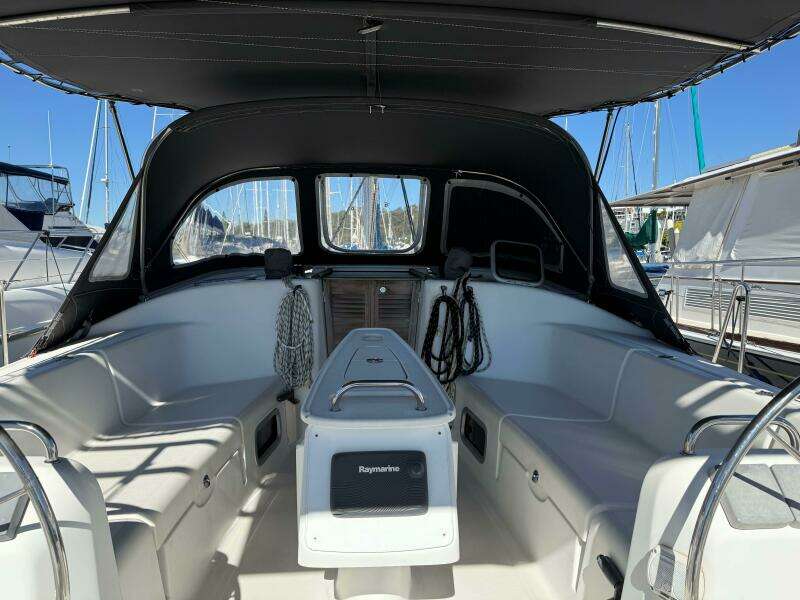 Enjoy 42ft Beneteau Yacht For Sale