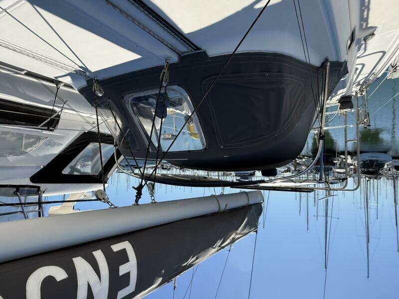 Enjoy 42ft Beneteau Yacht For Sale