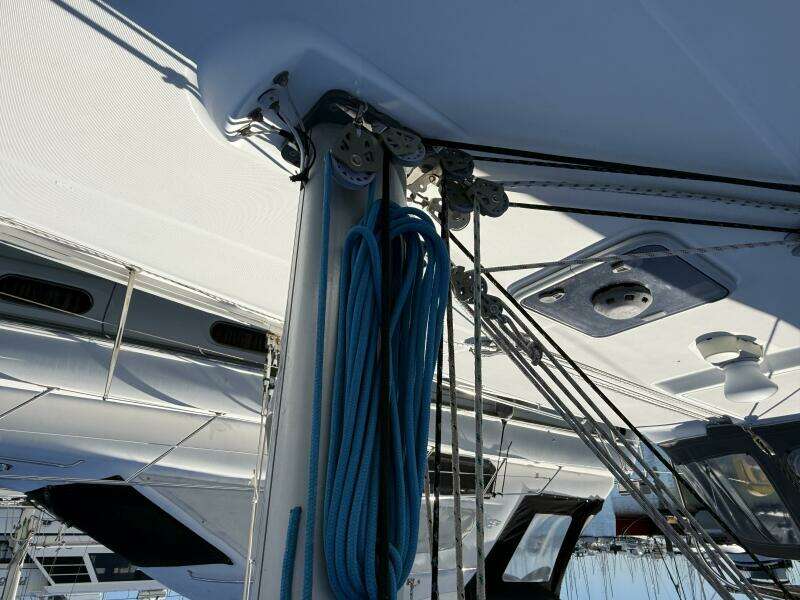 Enjoy 42ft Beneteau Yacht For Sale