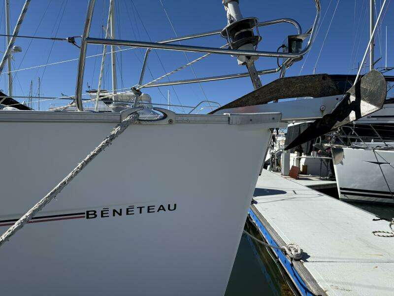 Enjoy 42ft Beneteau Yacht For Sale