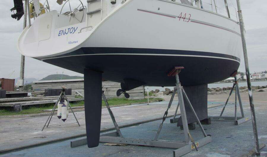 Enjoy 42ft Beneteau Yacht For Sale