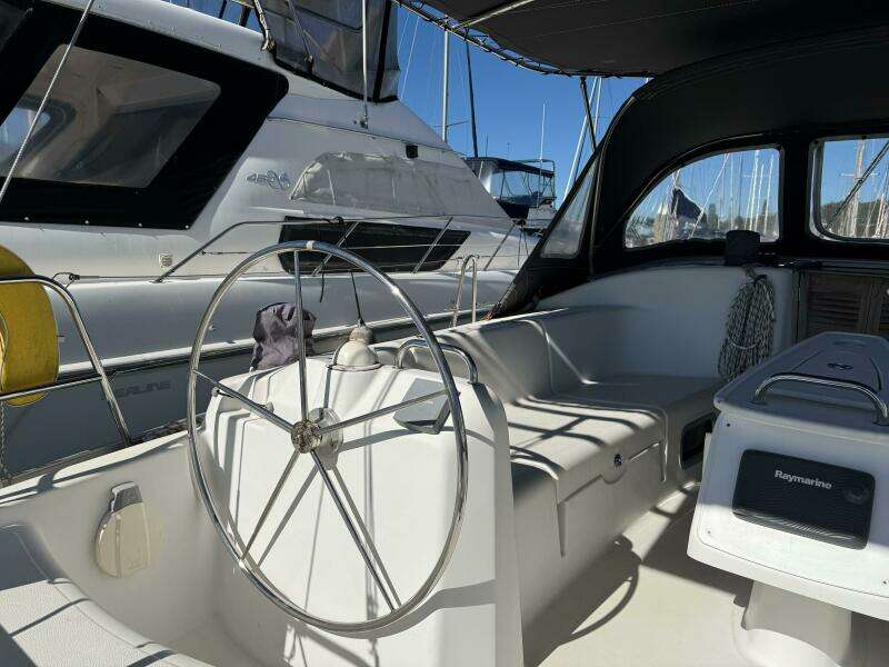 Enjoy 42ft Beneteau Yacht For Sale
