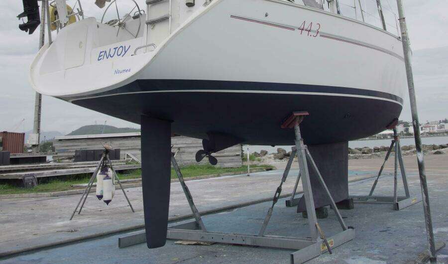 Enjoy 42ft Beneteau Yacht For Sale