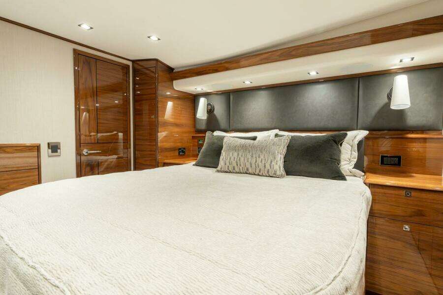 In Stock Viking 64C 64 739 64ft Viking Yacht For Sale