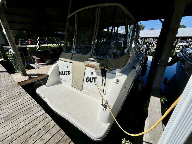 33ft Maxum Yacht For Sale