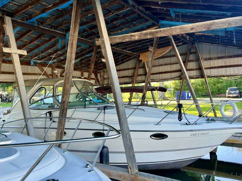33ft Maxum Yacht For Sale