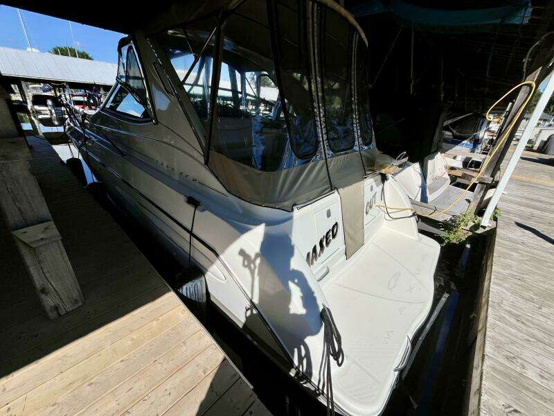33ft Maxum Yacht For Sale