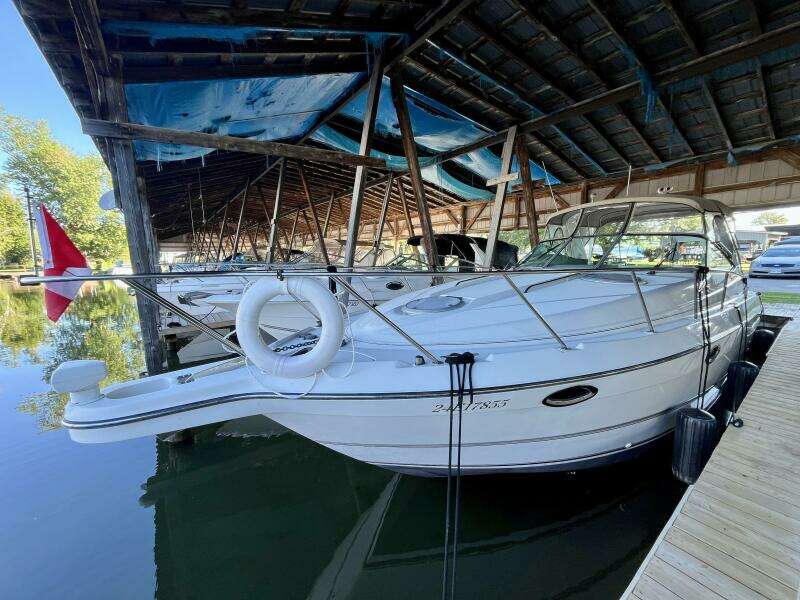 33ft Maxum Yacht For Sale