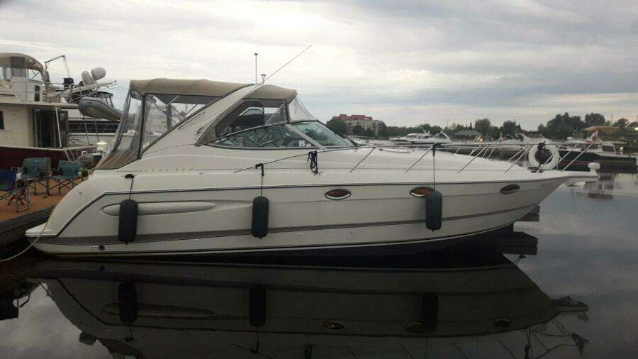 33ft Maxum Yacht For Sale