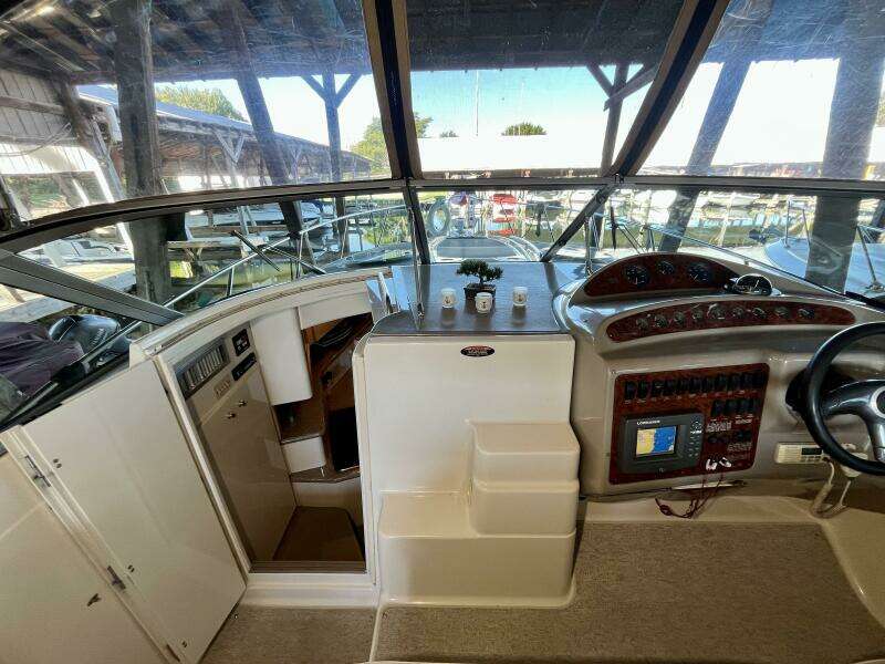 33ft Maxum Yacht For Sale