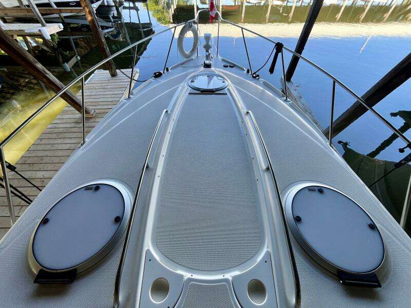 33ft Maxum Yacht For Sale