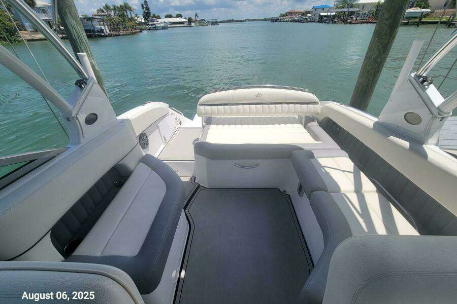 26ft Cobalt Yacht For Sale