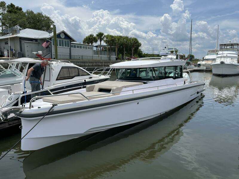 Axopar 37ft Axopar Yacht For Sale
