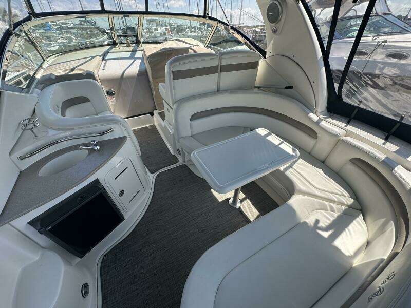 Liquid Therapy 32ft Sea Ray Yacht For Sale