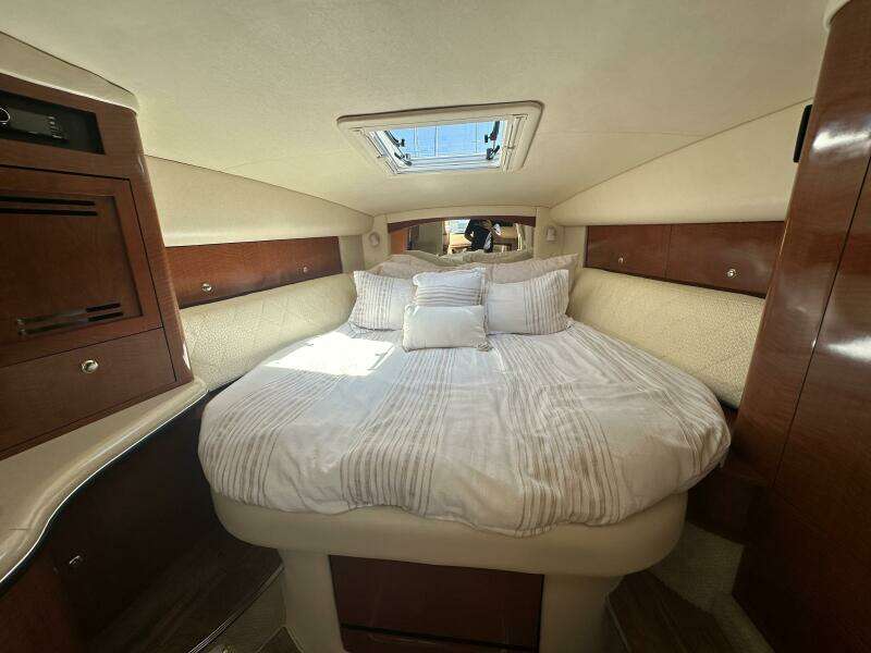 Liquid Therapy 32ft Sea Ray Yacht For Sale