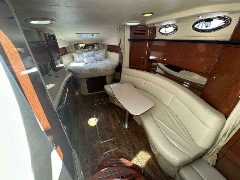 Liquid Therapy 32ft Sea Ray Yacht For Sale