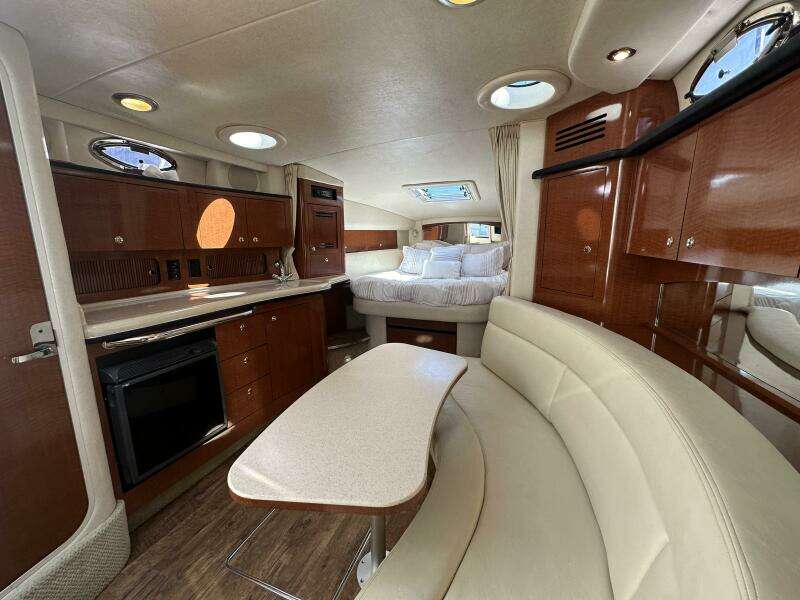 Liquid Therapy 32ft Sea Ray Yacht For Sale