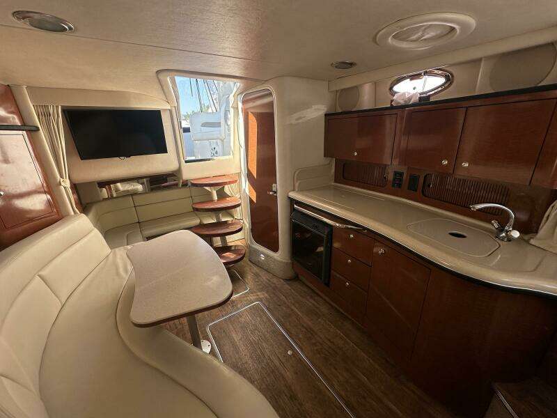 Liquid Therapy 32ft Sea Ray Yacht For Sale