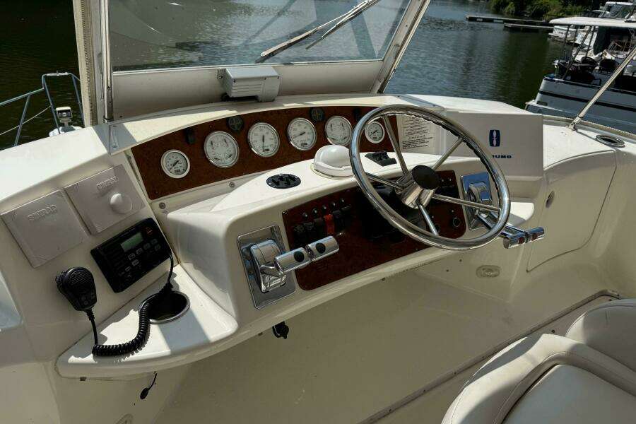 Lady Zette 34ft Silverton Yacht For Sale