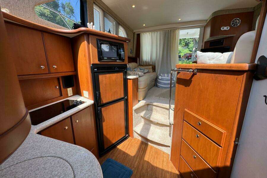 Lady Zette 34ft Silverton Yacht For Sale