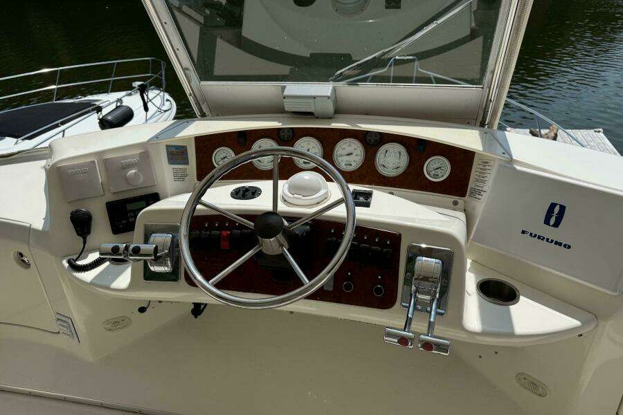 Lady Zette 34ft Silverton Yacht For Sale