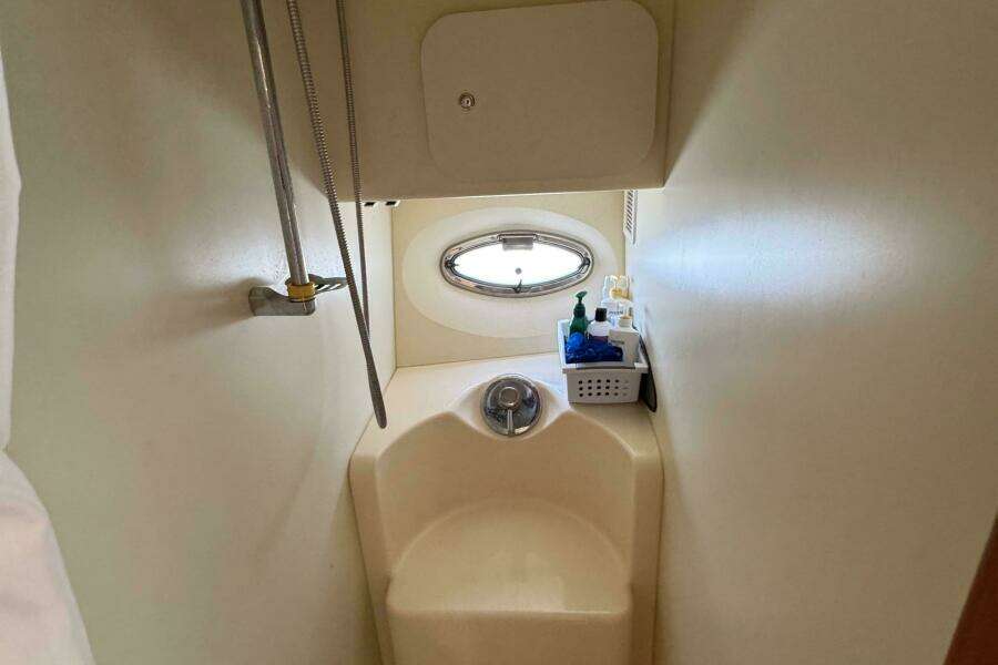 Lady Zette 34ft Silverton Yacht For Sale