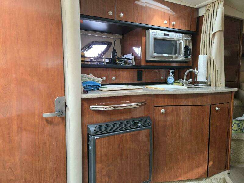 31ft Sea Ray Yacht For Sale