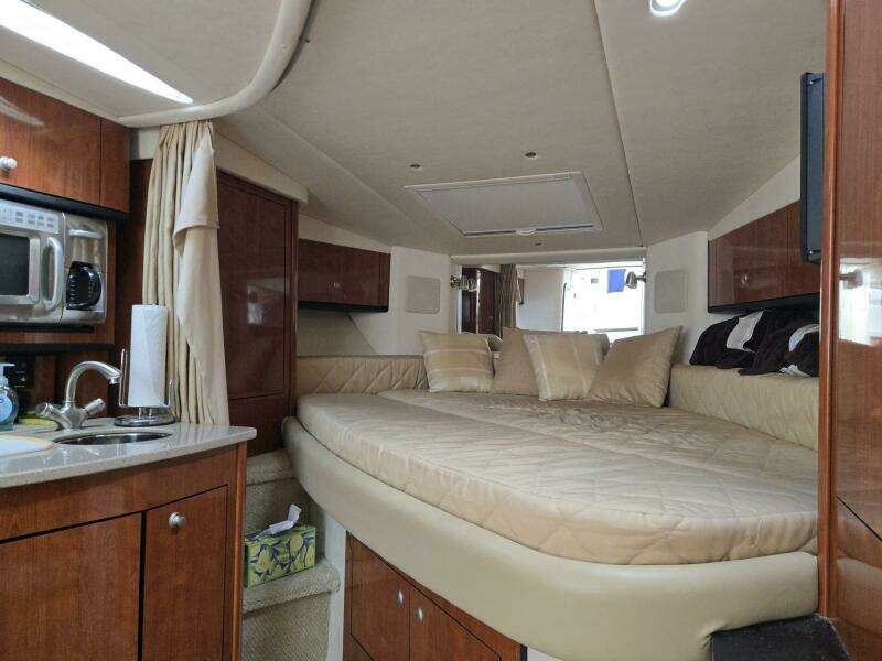 31ft Sea Ray Yacht For Sale