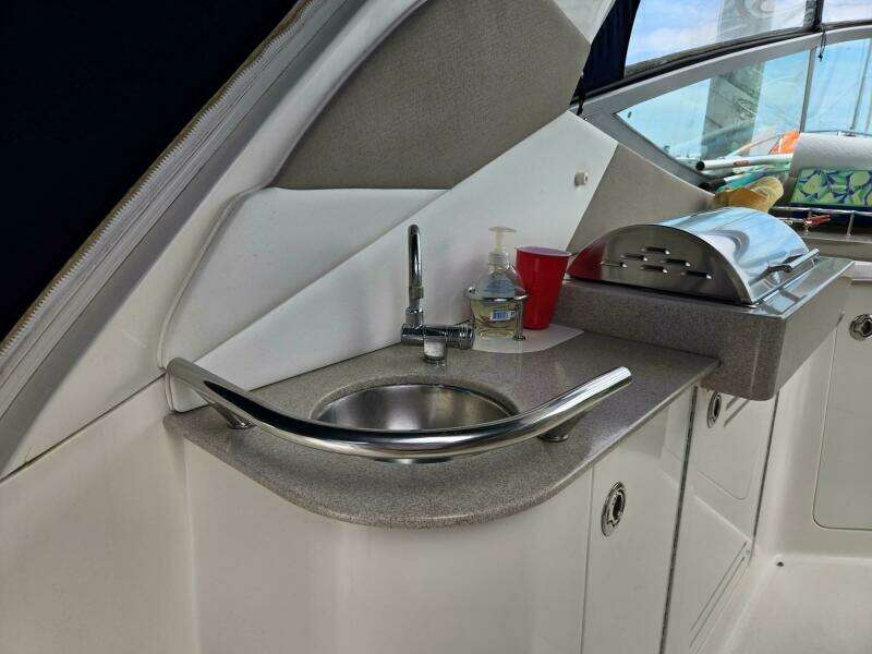 31ft Sea Ray Yacht For Sale