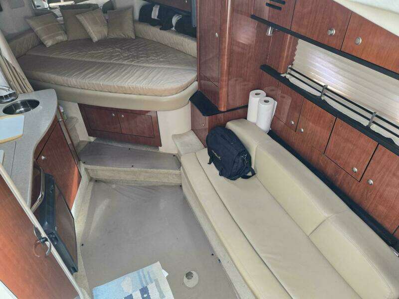 31ft Sea Ray Yacht For Sale