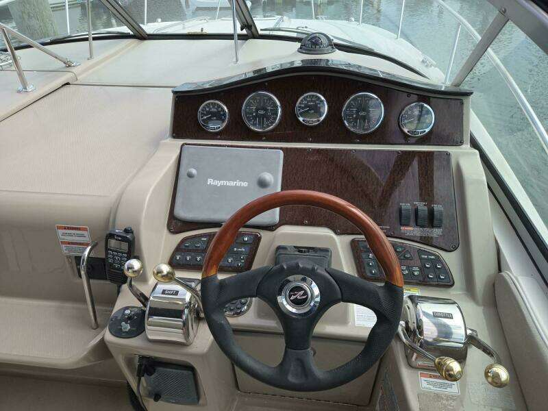 31ft Sea Ray Yacht For Sale