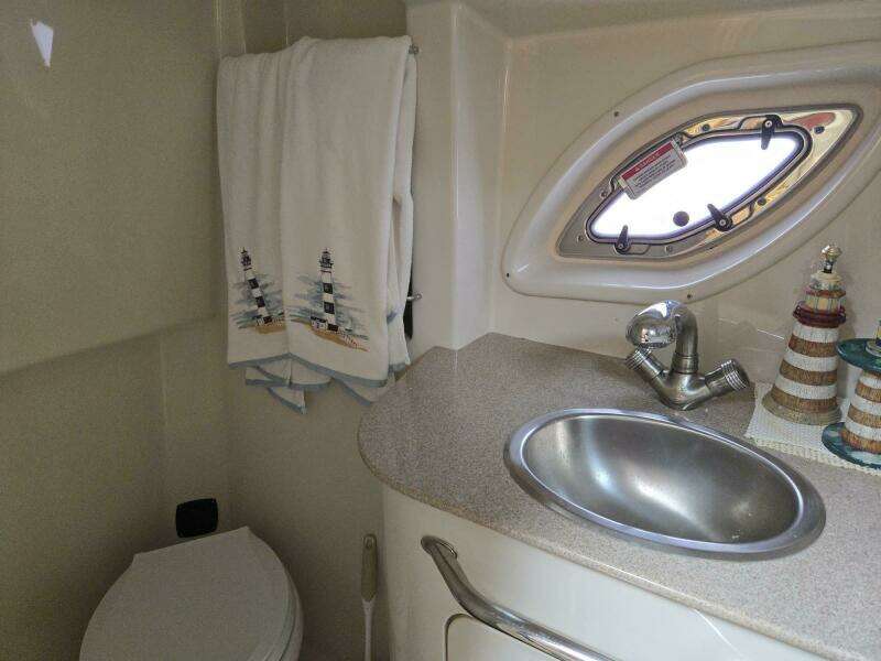 31ft Sea Ray Yacht For Sale