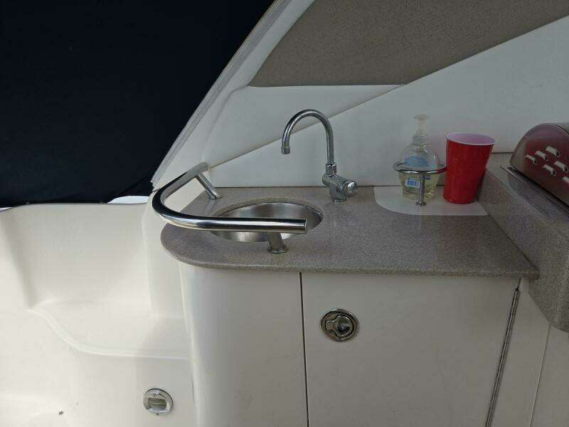 31ft Sea Ray Yacht For Sale