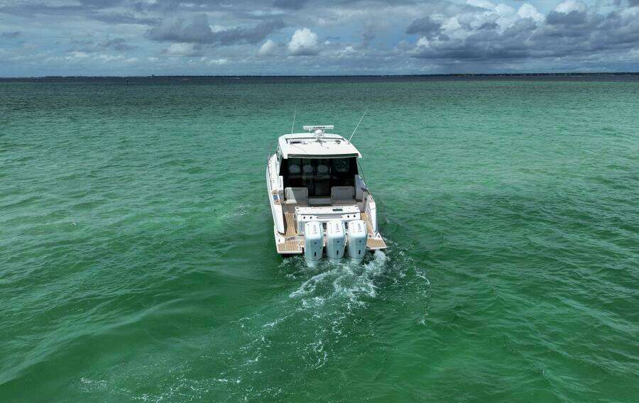 2024 Tiara Yachts 48LE- LADY OGEA- Transom