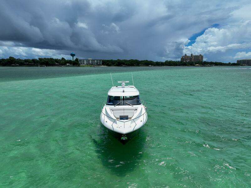 2024 Tiara Yachts 48LE- LADY OGEA- Profile