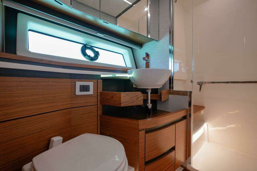 2024 Tiara Yachts 48LE- LADY OGEA- Master Head