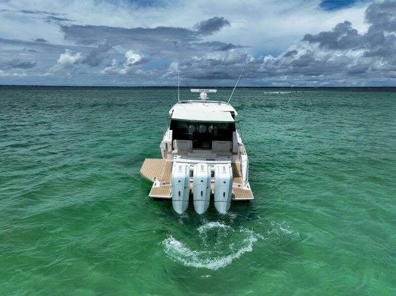 2024 Tiara Yachts 48LE- LADY OGEA- Transom