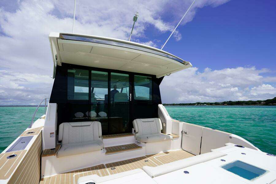 2024 Tiara Yachts 48LE- LADY OGEA- Cockpit