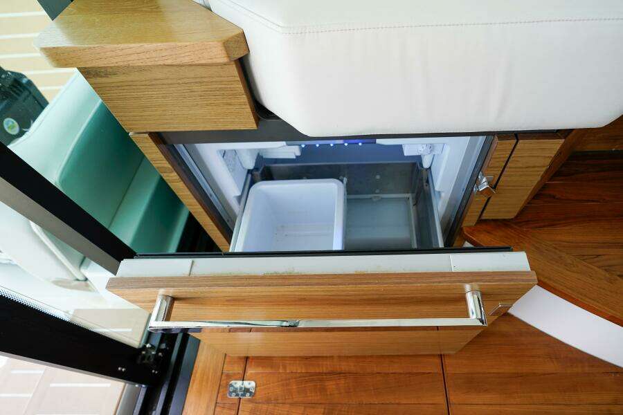 2024 Tiara Yachts 48LE- LADY OGEA- Galley