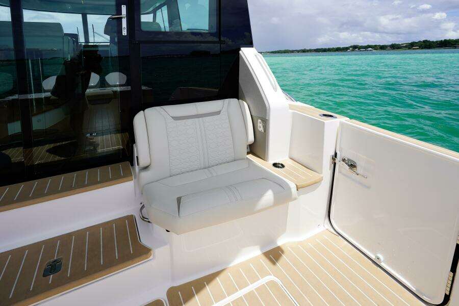 2024 Tiara Yachts 48LE- LADY OGEA- Cockpit