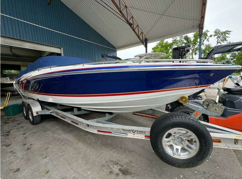 27ft Formula Yacht For Sale
