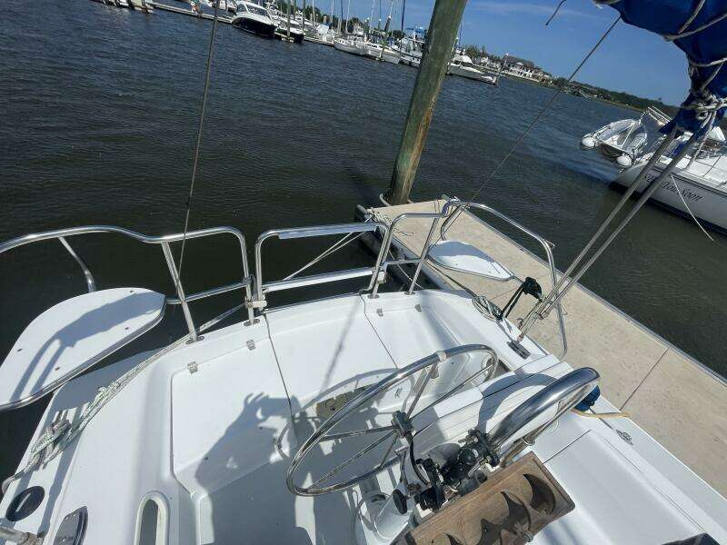 Black Dog 27ft Catalina Yacht For Sale