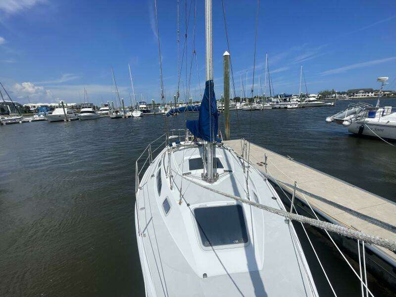 Black Dog 27ft Catalina Yacht For Sale