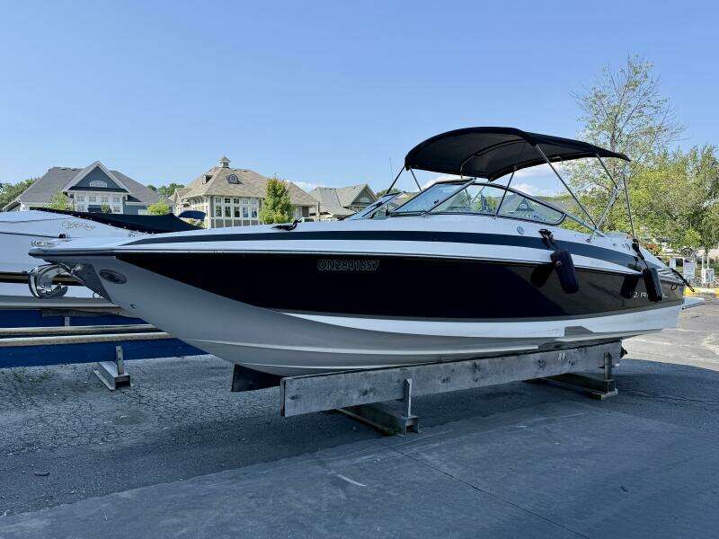 25ft Regal Yacht For Sale