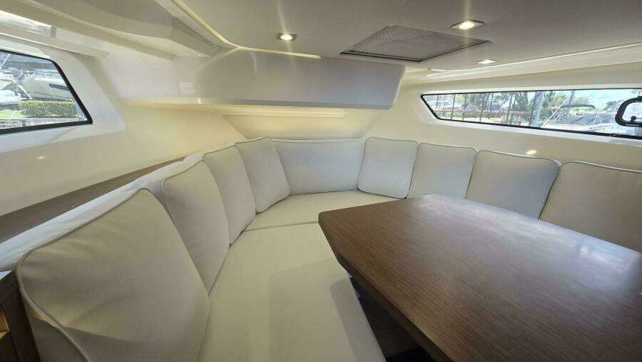 40ft Jeanneau Yacht For Sale