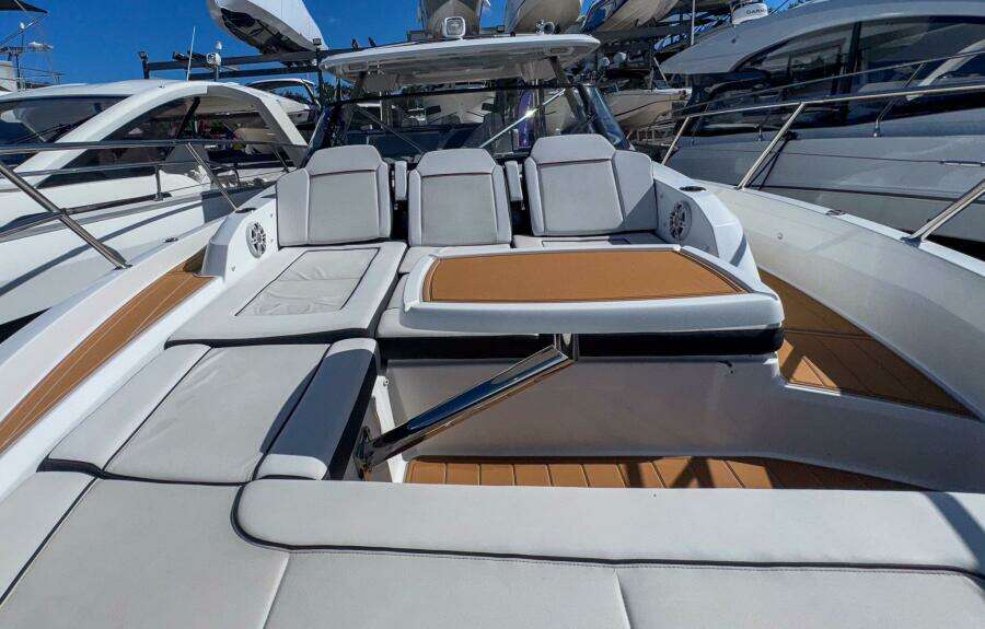 40ft Jeanneau Yacht For Sale