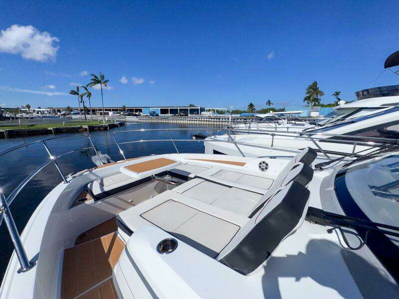 40ft Jeanneau Yacht For Sale